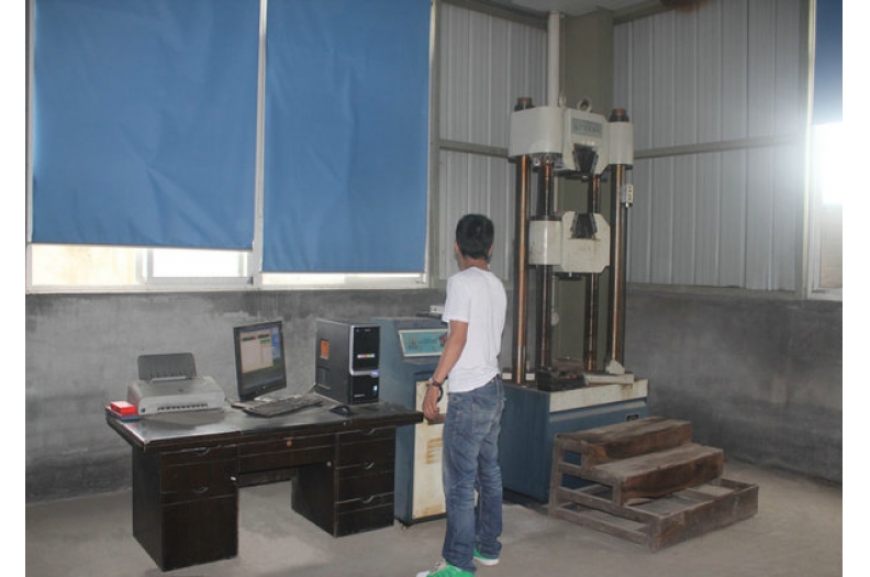 Universal tensile testing machi